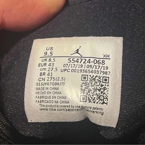 Air Jordan 1 Mid ‘Black Hyper Royal’ - Picture 5 of 9